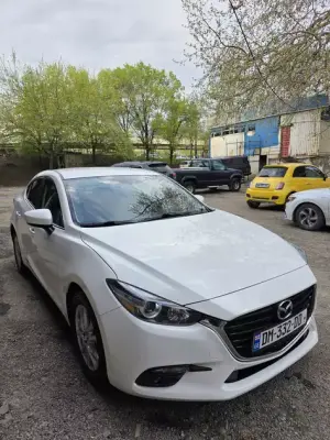 Mazda 3 ქირავდება საქართველოში