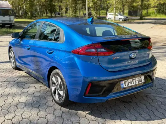 Hyundai Ioniq ქირავდება ქობულეთში