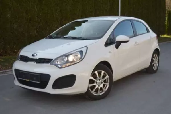 KIA Rio ქირავდება საქართველო -ში