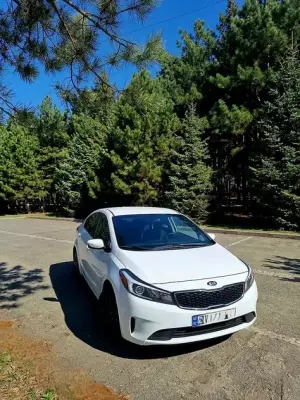 KIA Forte ქირავდება საქართველოში