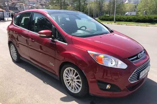 Ford C-Max ქირავდება საქართველო -ში