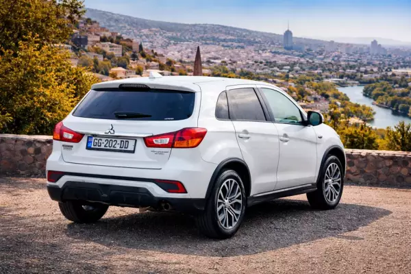 Mitsubishi Outlander Sport ქირავდება საქართველოში