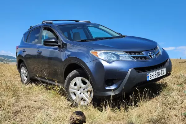 Toyota RAV4 ქირავდება საქართველო -ში